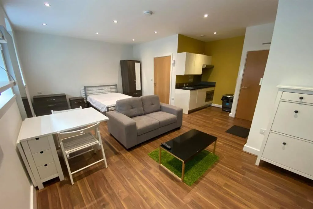 Studio flat for rent