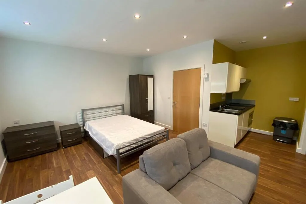 Studio flat for rent