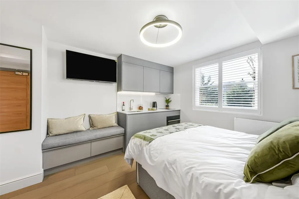 Studio flat for rent