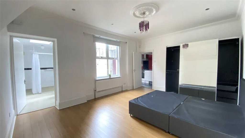 Studio apartment for rent