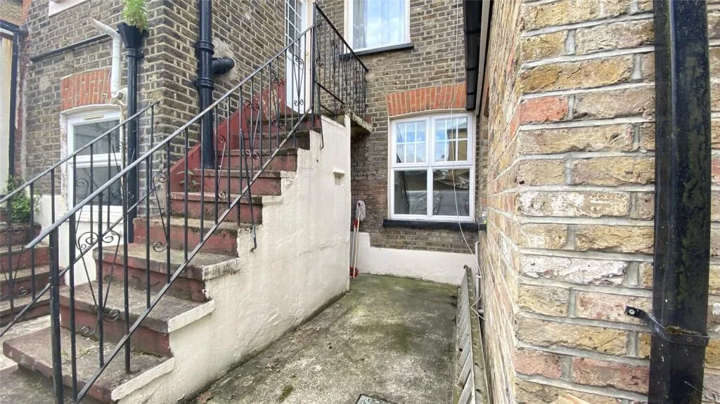 Studio apartment for rent
