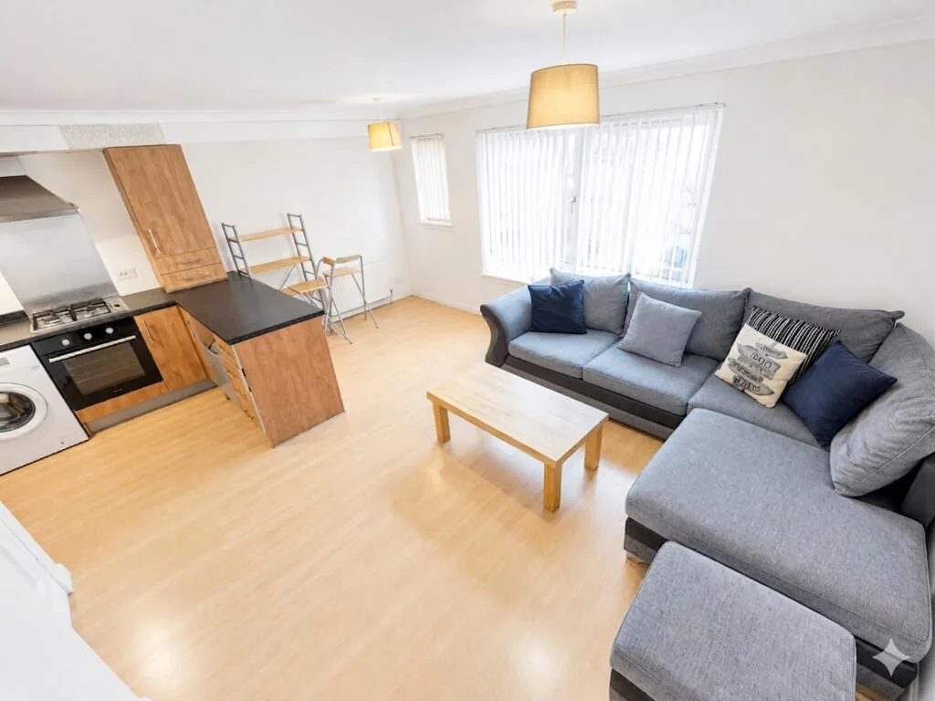 2 bedroom ground floor flat for rent