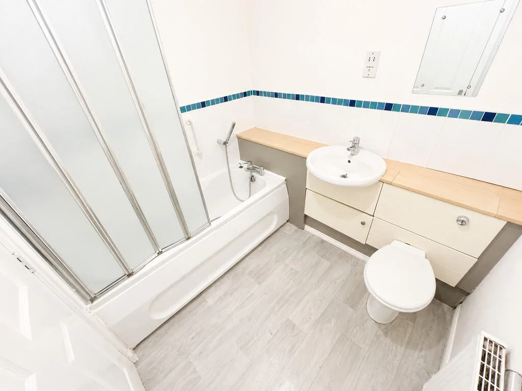2 bedroom ground floor flat for rent