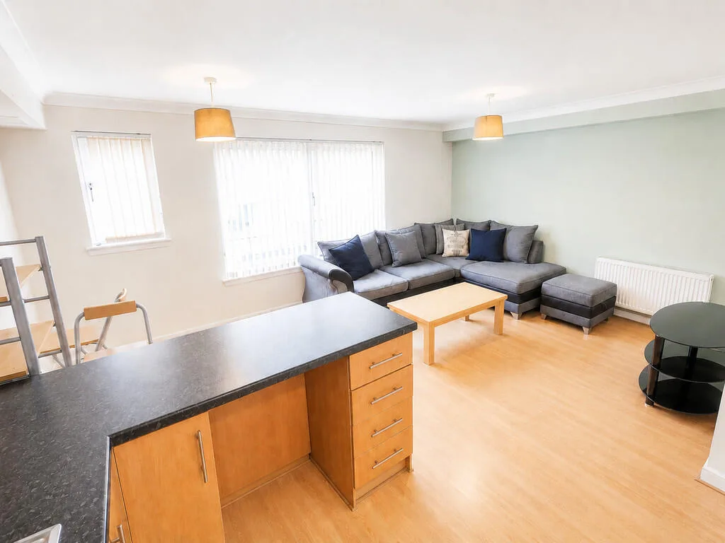 2 bedroom ground floor flat for rent