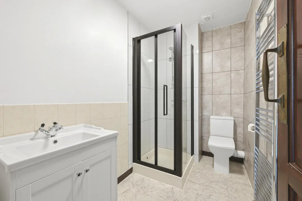 2 bedroom house for rent