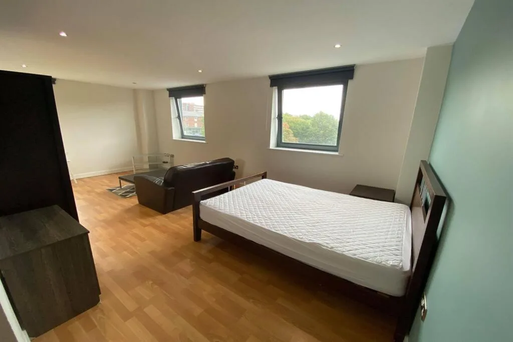 Studio flat for rent