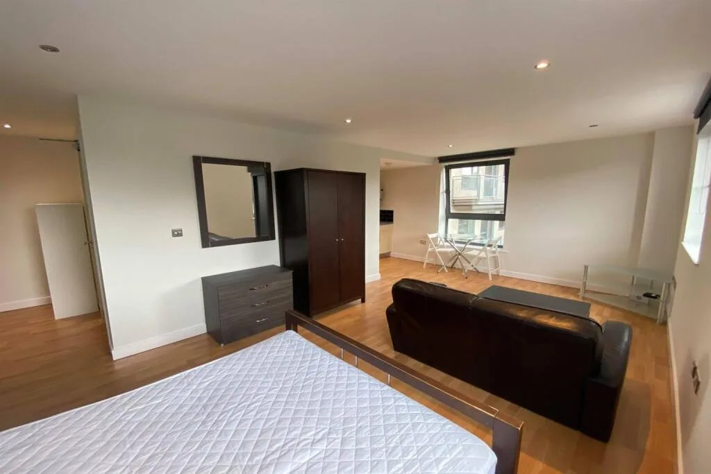 Studio flat for rent