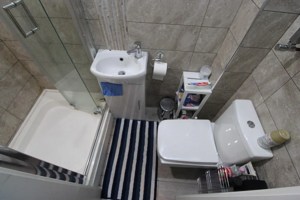 1 bedroom house share for rent
