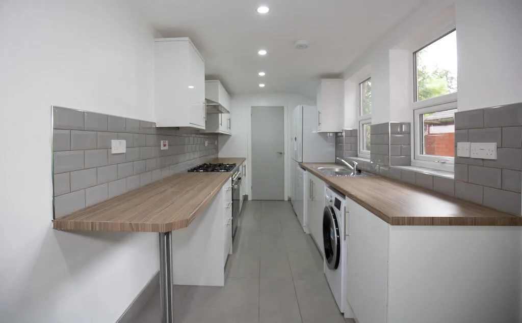 1 bedroom house share for rent
