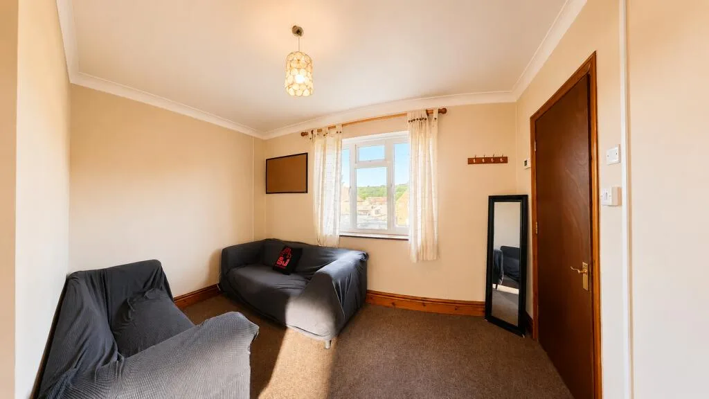5 bedroom house for rent