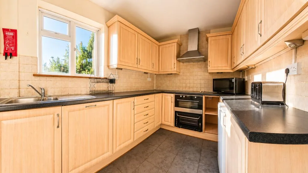 5 bedroom house for rent