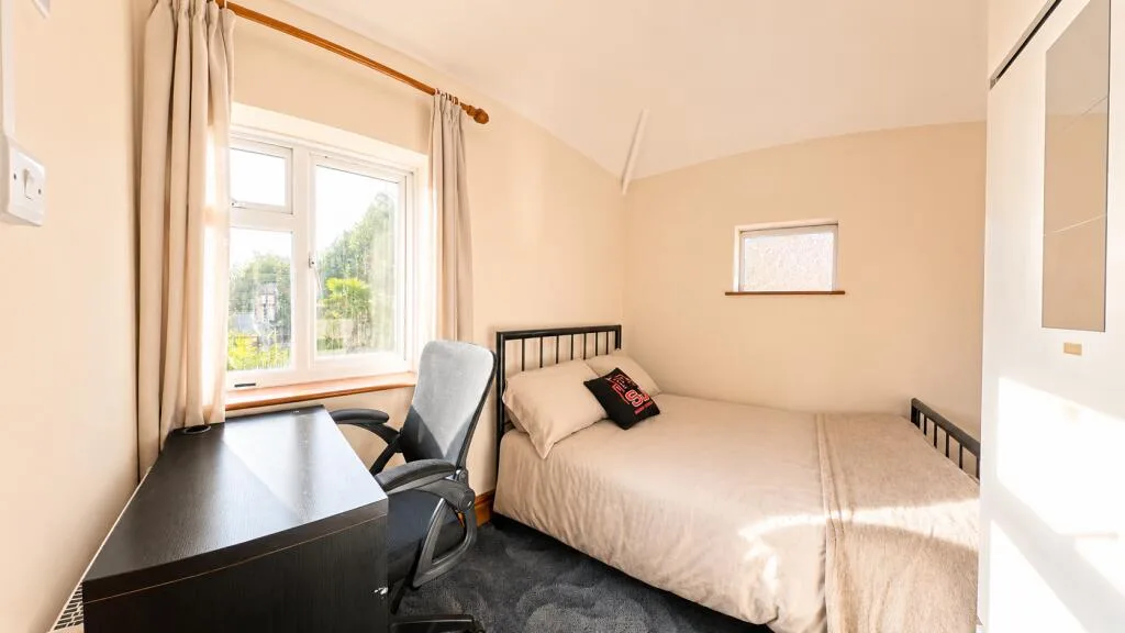 5 bedroom house for rent