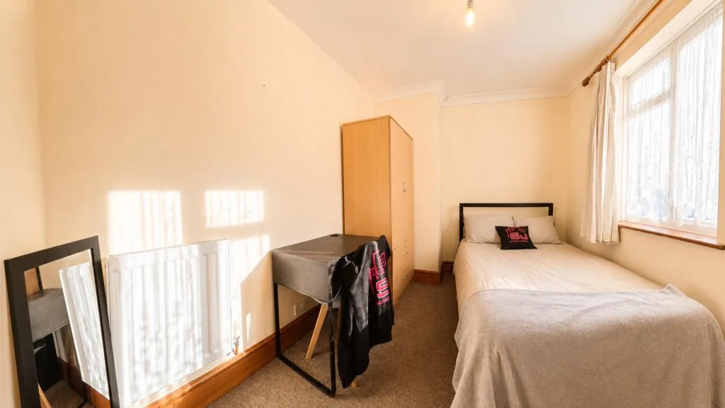 5 bedroom house for rent