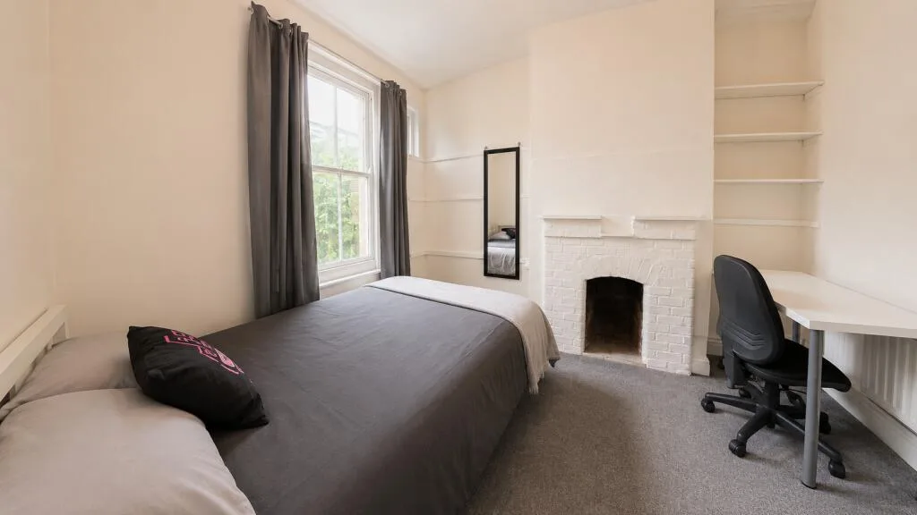 5 bedroom house for rent