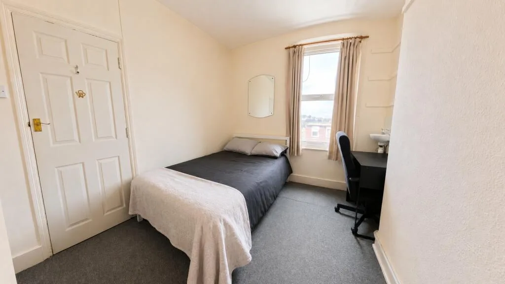 5 bedroom house for rent