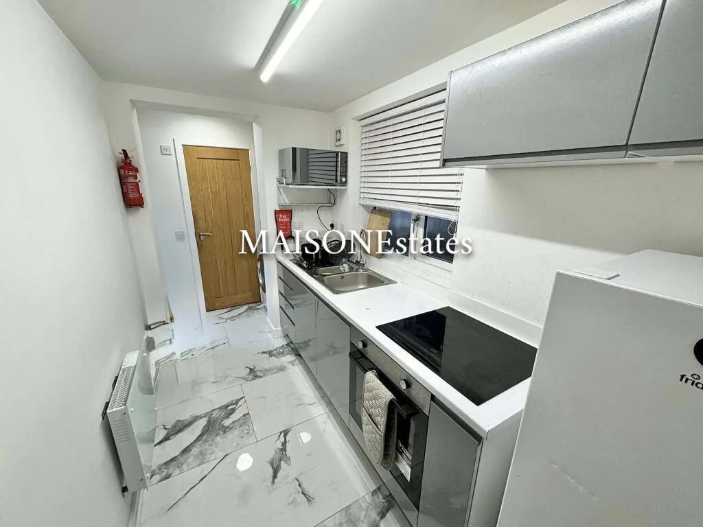 1 bedroom ground floor flat for rent