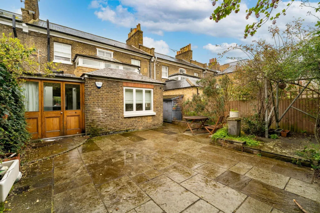4 bedroom terraced house for rent