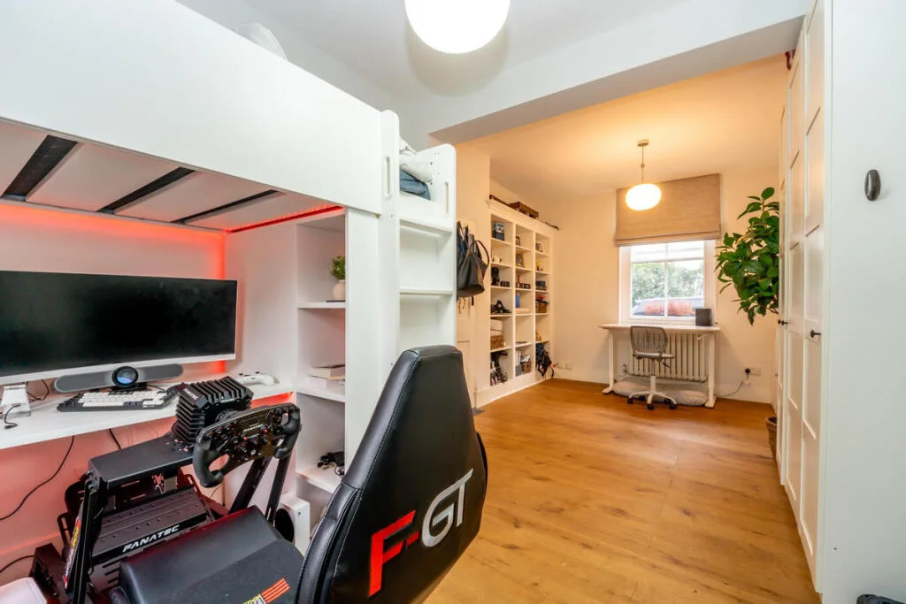 4 bedroom terraced house for rent