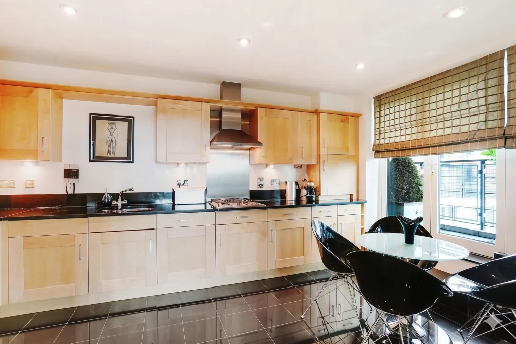 3 bedroom flat for rent