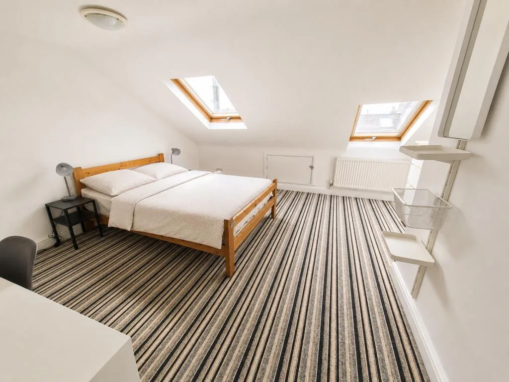 6 bedroom terraced house for rent