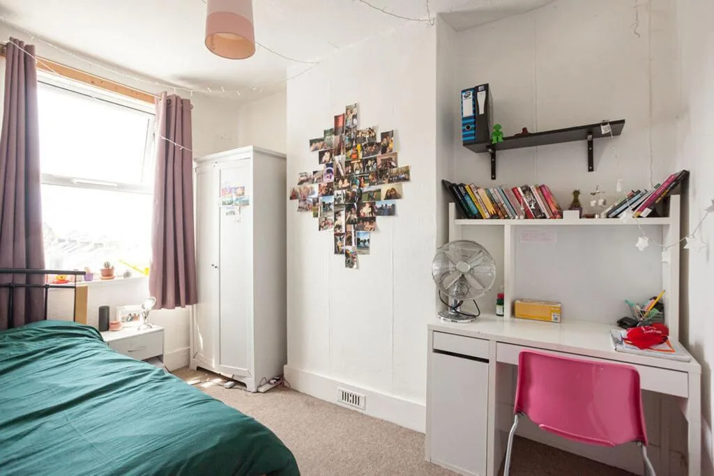 6 bedroom terraced house for rent