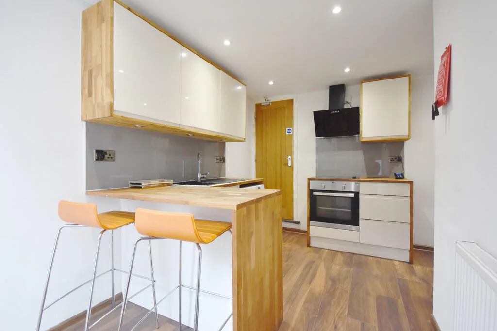 4 bedroom terraced house for rent