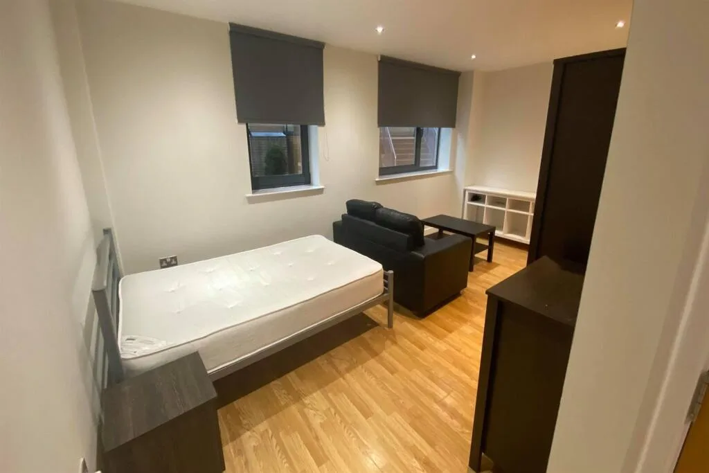 Studio flat for rent