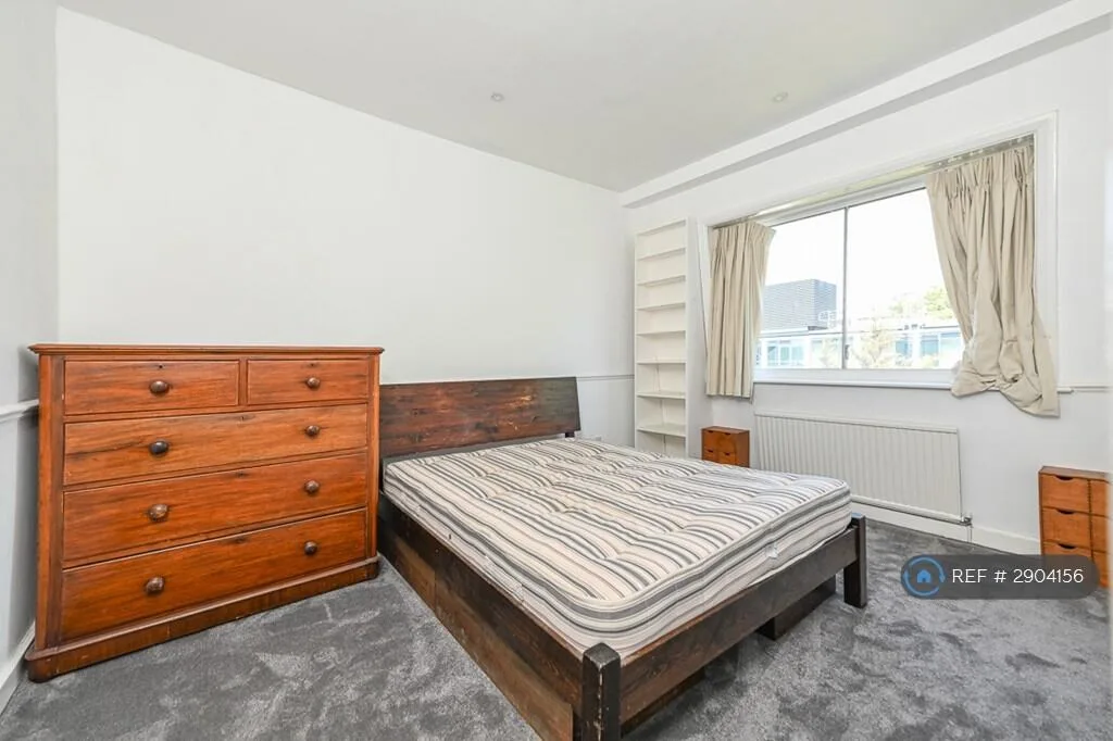 2 bedroom penthouse for rent