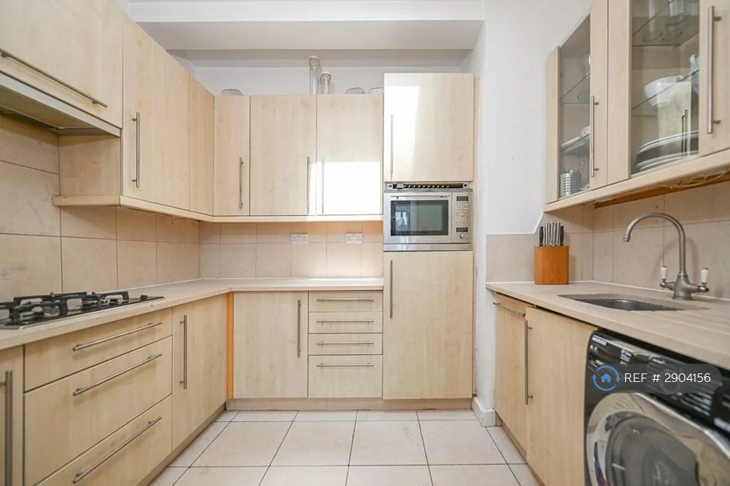 2 bedroom penthouse for rent