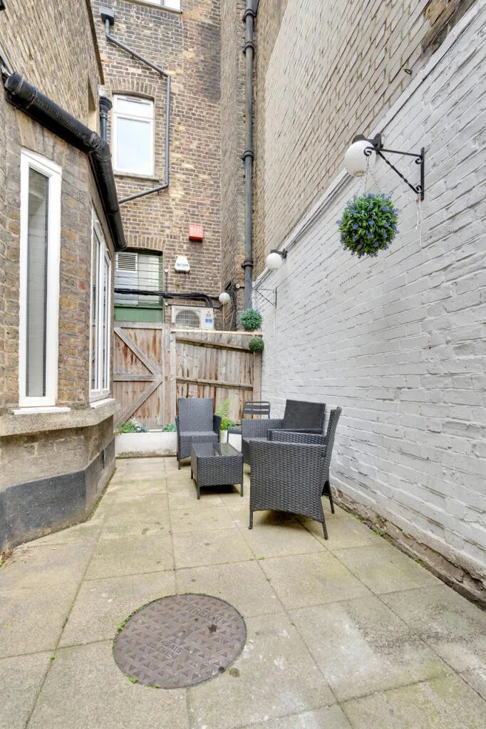 4 bedroom apartment for rent