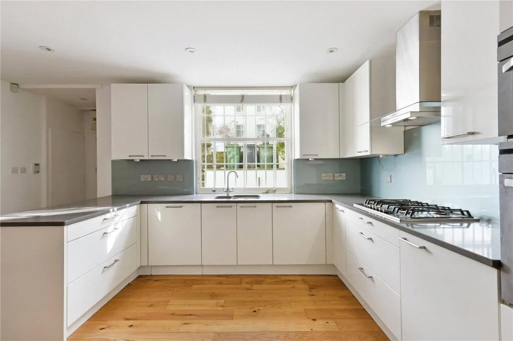 4 bedroom terraced house for rent