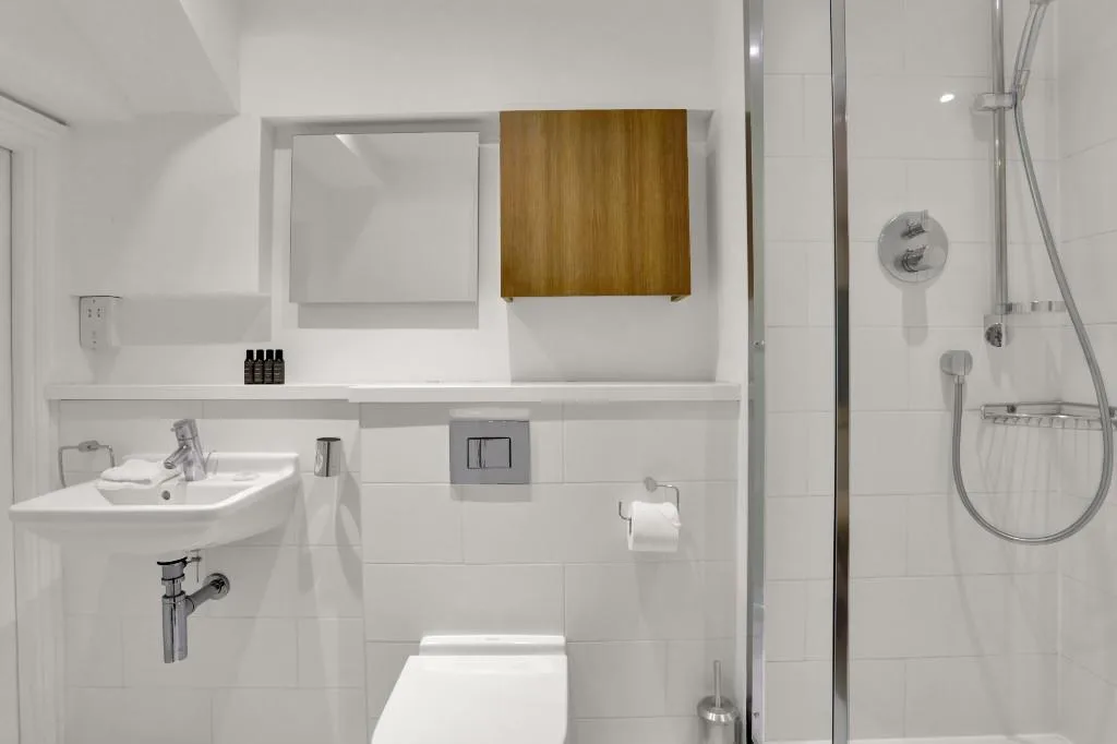 2 bedroom serviced apartment for rent