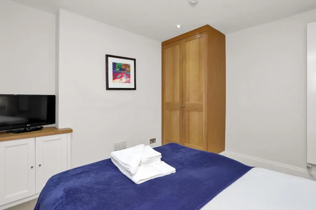 2 bedroom serviced apartment for rent