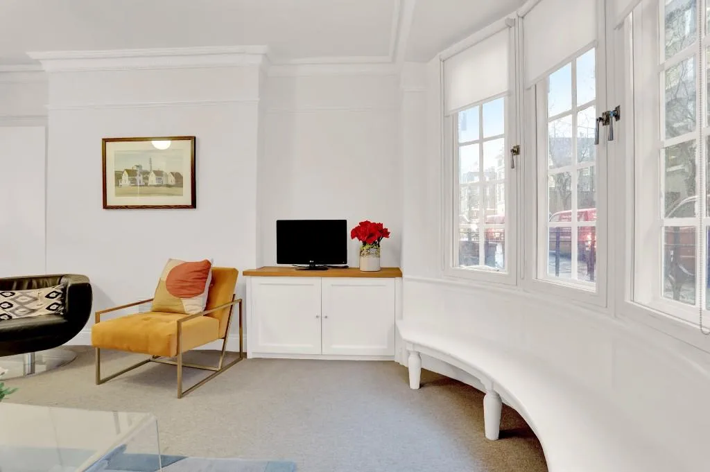 2 bedroom serviced apartment for rent