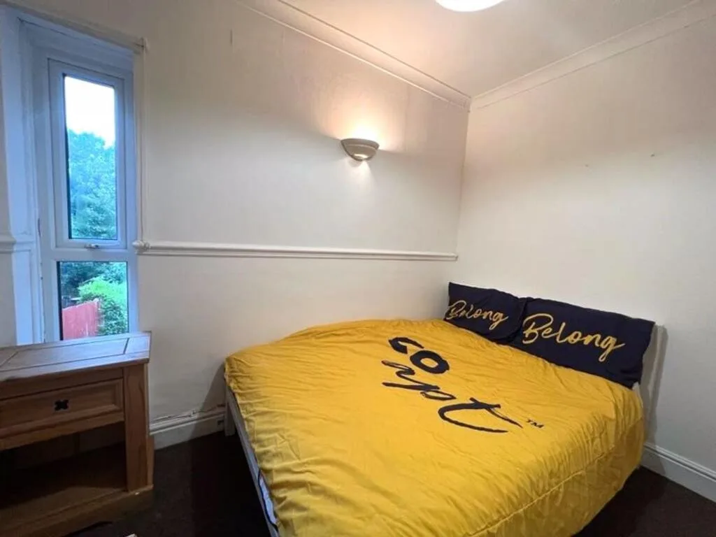 4 bedroom semi-detached house for rent