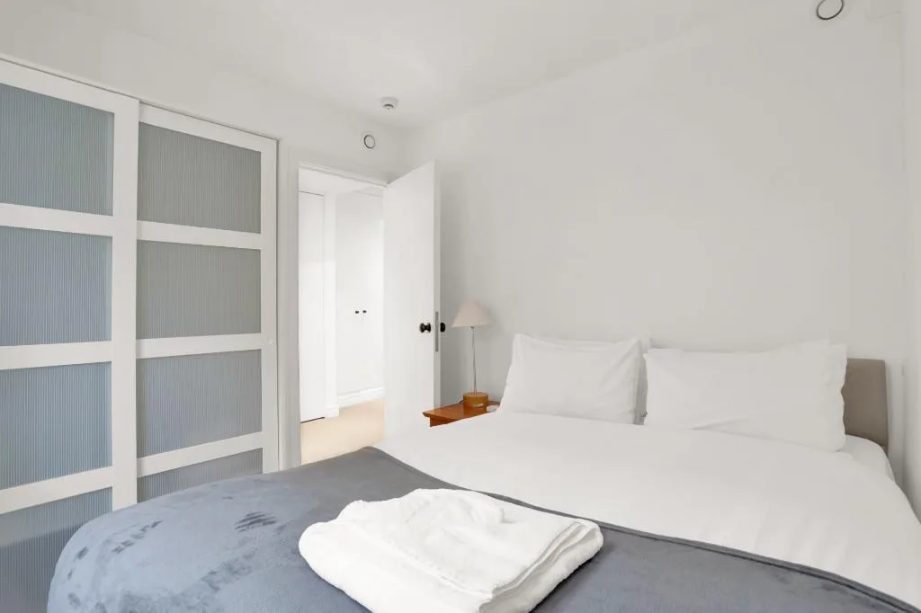 2 bedroom serviced apartment for rent