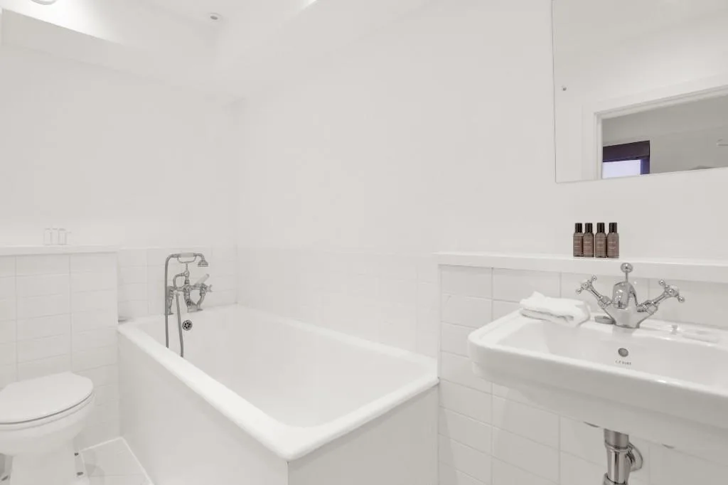 2 bedroom serviced apartment for rent