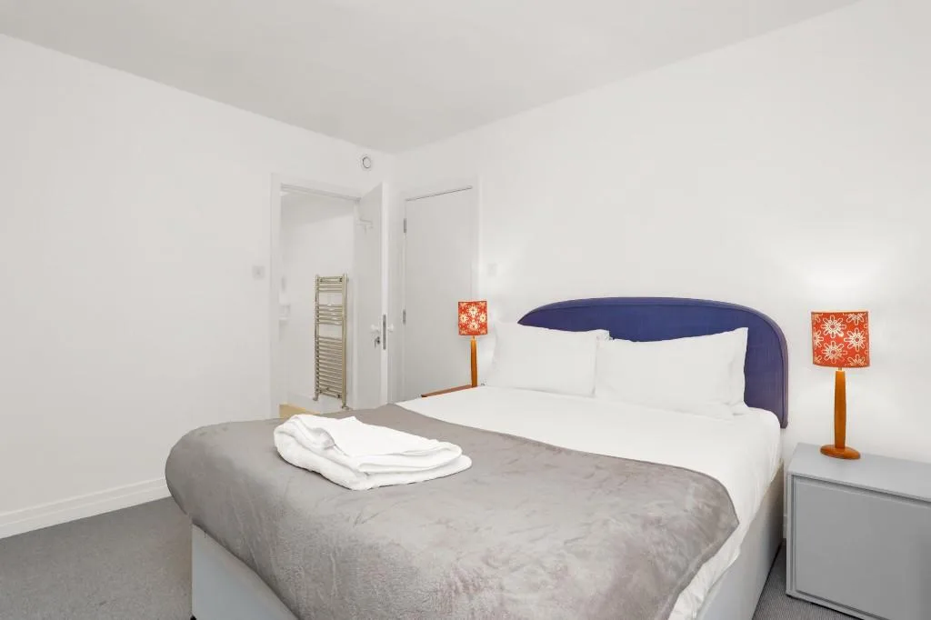 2 bedroom serviced apartment for rent