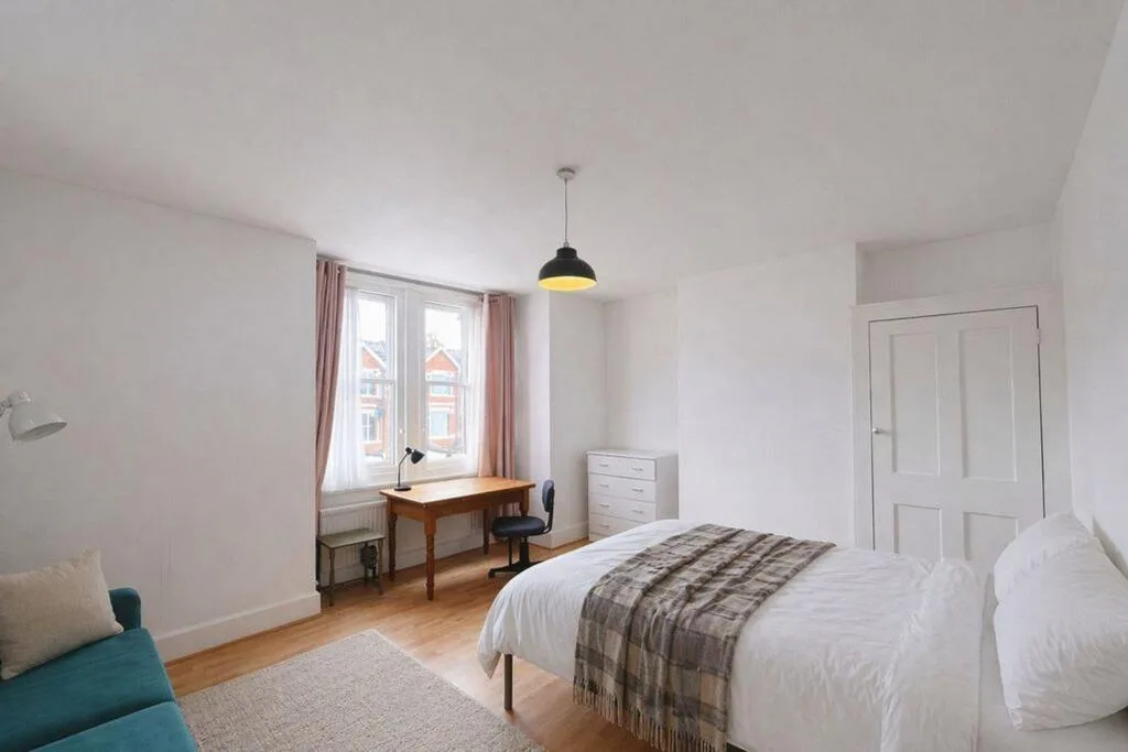 5 bedroom terraced house for rent