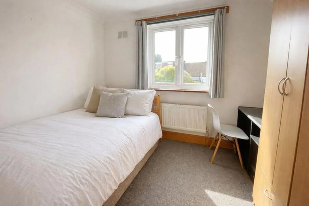 5 bedroom terraced house for rent