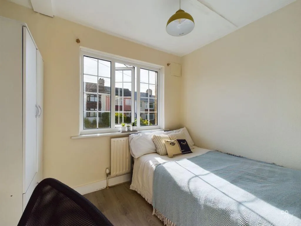 4 bedroom semi-detached house for rent