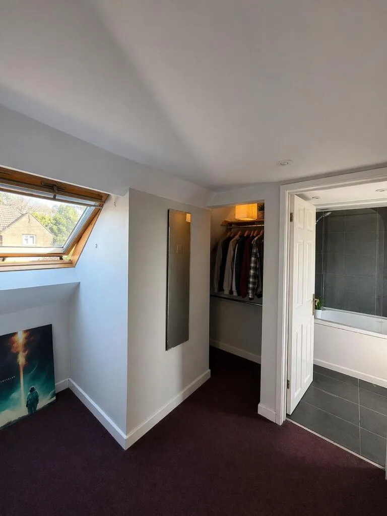 6 bedroom semi-detached house for rent