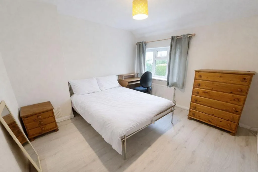 5 bedroom terraced house for rent