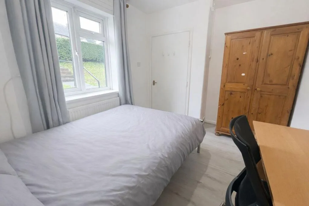 5 bedroom terraced house for rent