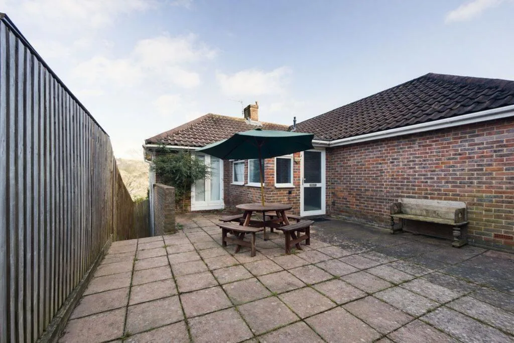 5 bedroom detached house for rent