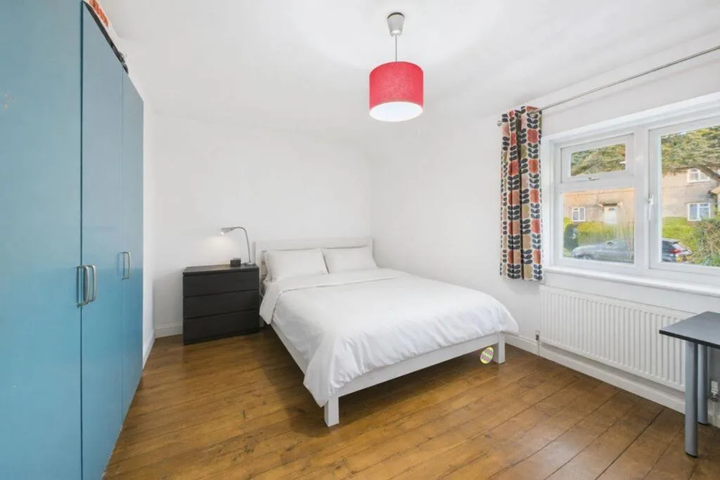 5 bedroom terraced house for rent