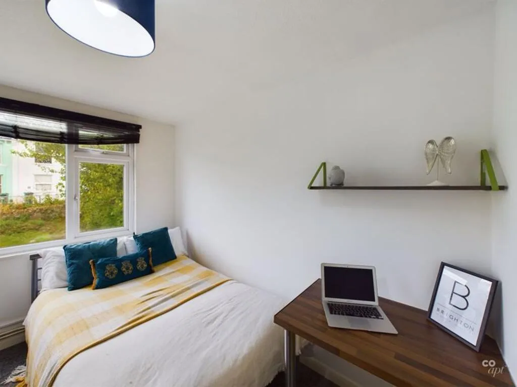 6 bedroom terraced house for rent