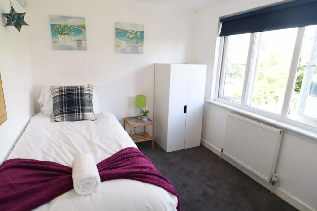 6 bedroom terraced house for rent
