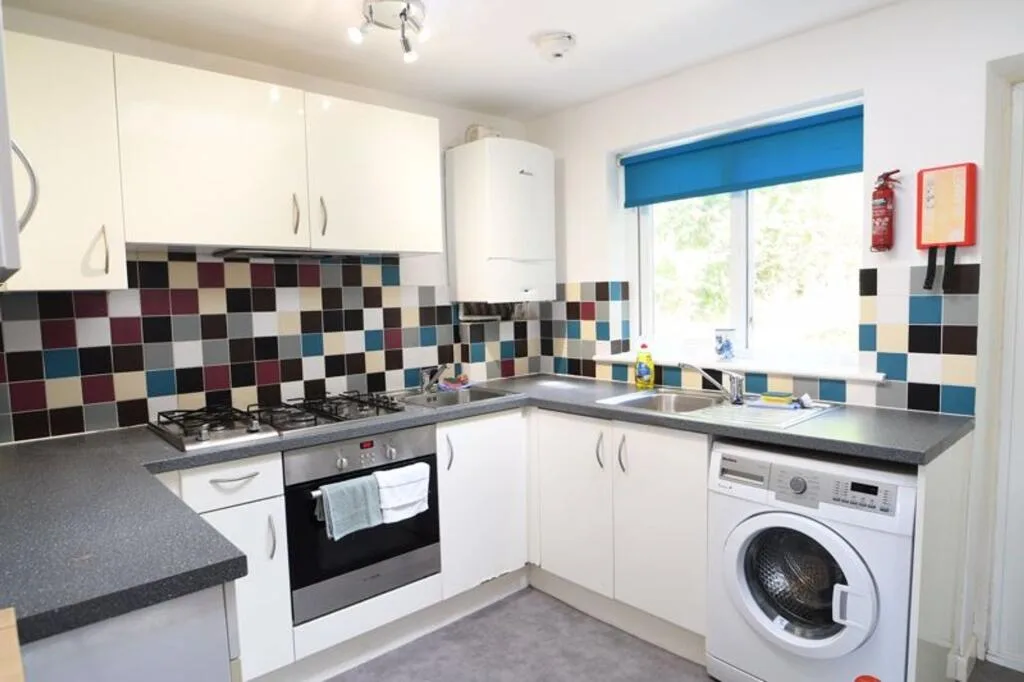 6 bedroom terraced house for rent
