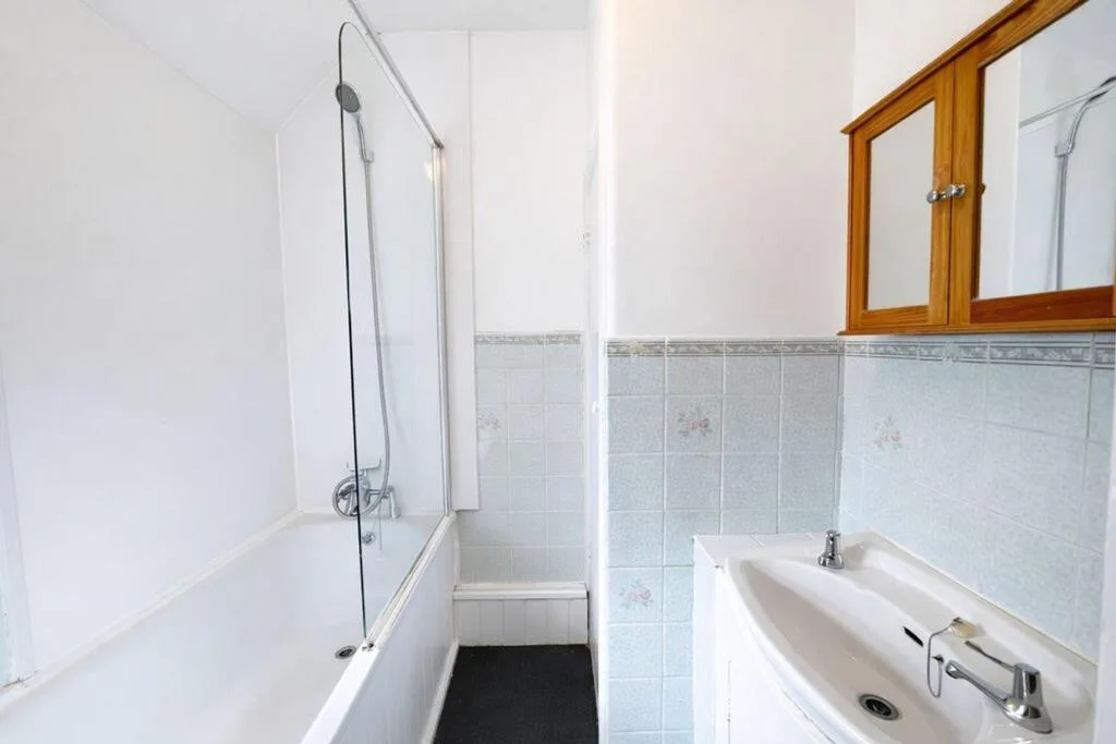 6 bedroom terraced house for rent